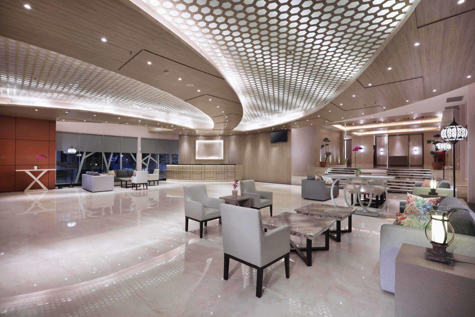Harper Perintis By Aston Hotel Makassar Kültér fotó