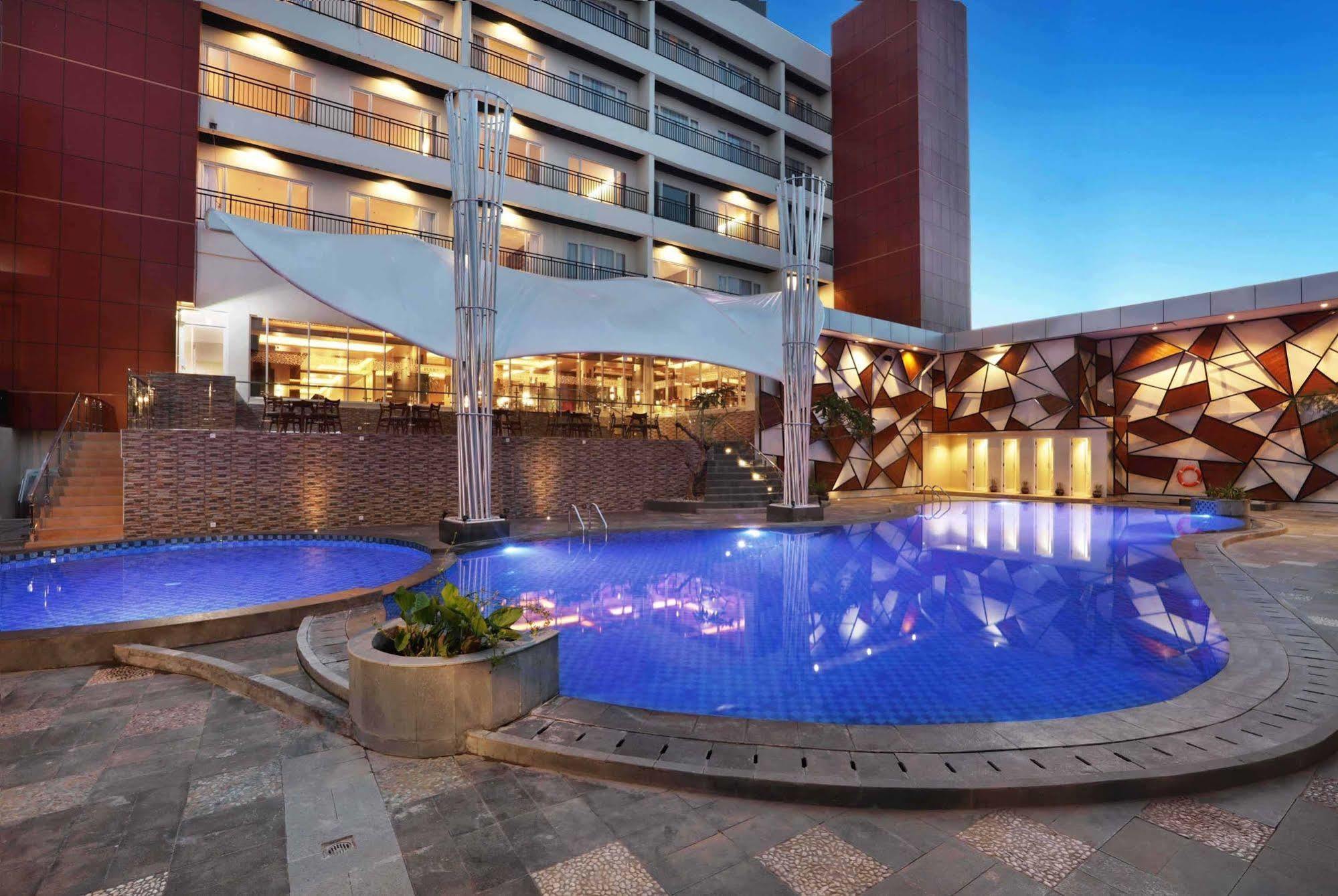Harper Perintis By Aston Hotel Makassar Kültér fotó