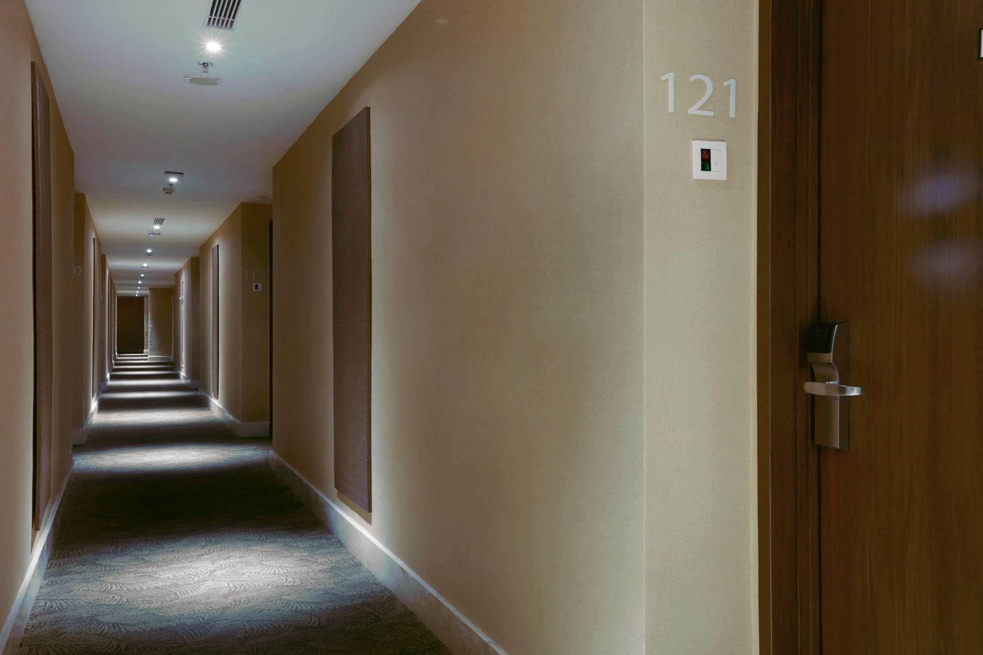 Harper Perintis By Aston Hotel Makassar Kültér fotó